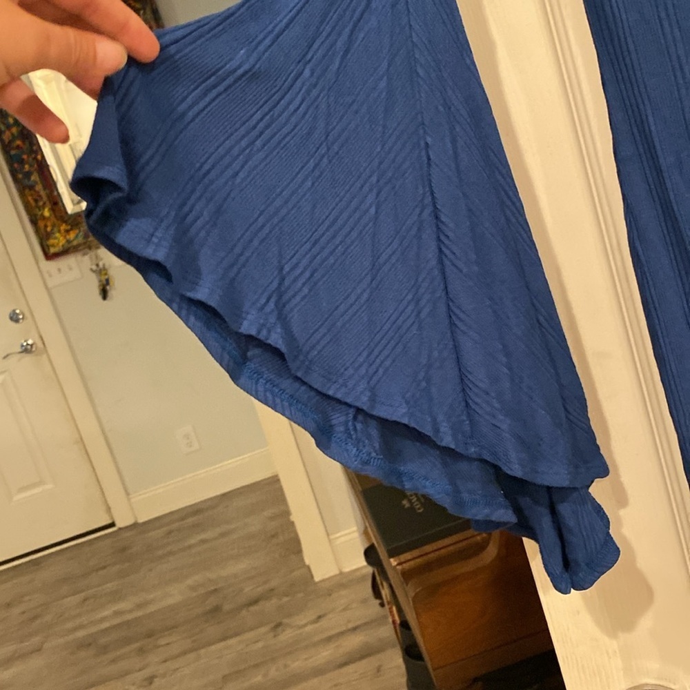 Bell-Bottom sleeve, Blue Mini Dress from Black Bead, size L - Picture 2 of 8